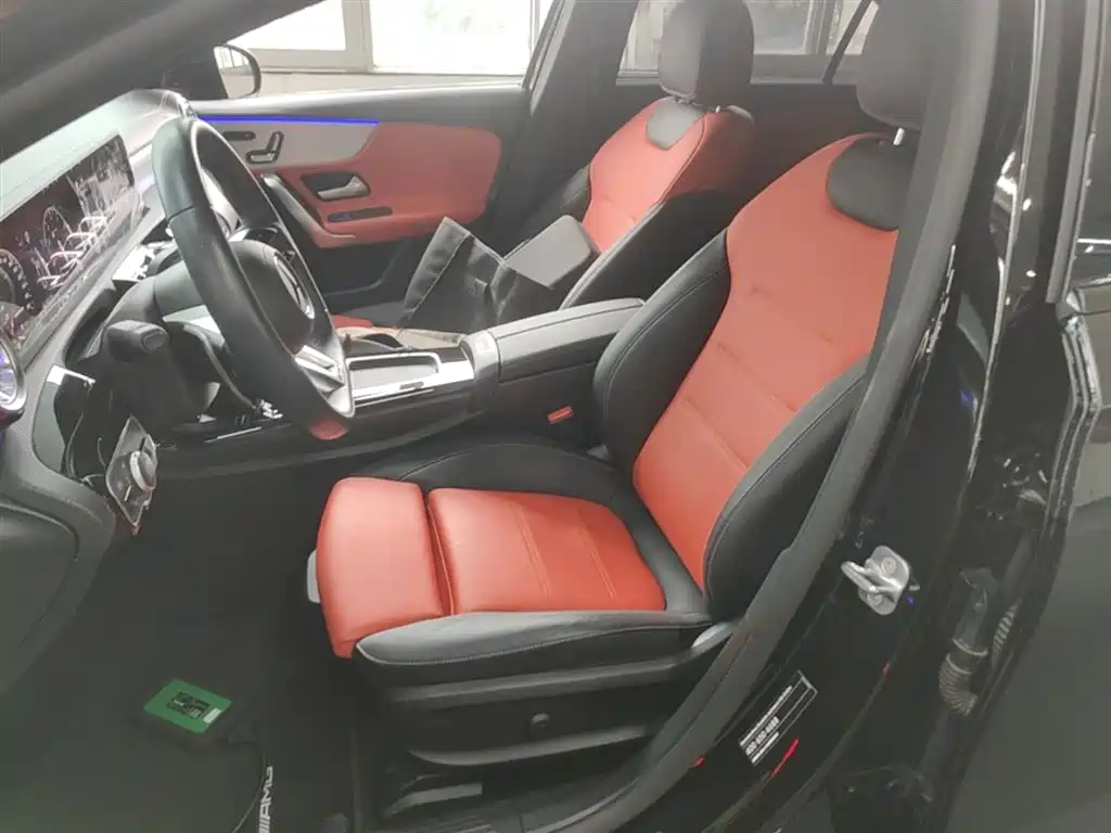 Mercedes-Benz A-Class AMG 2025 AMG A 35 L 4MATIC фото 15
