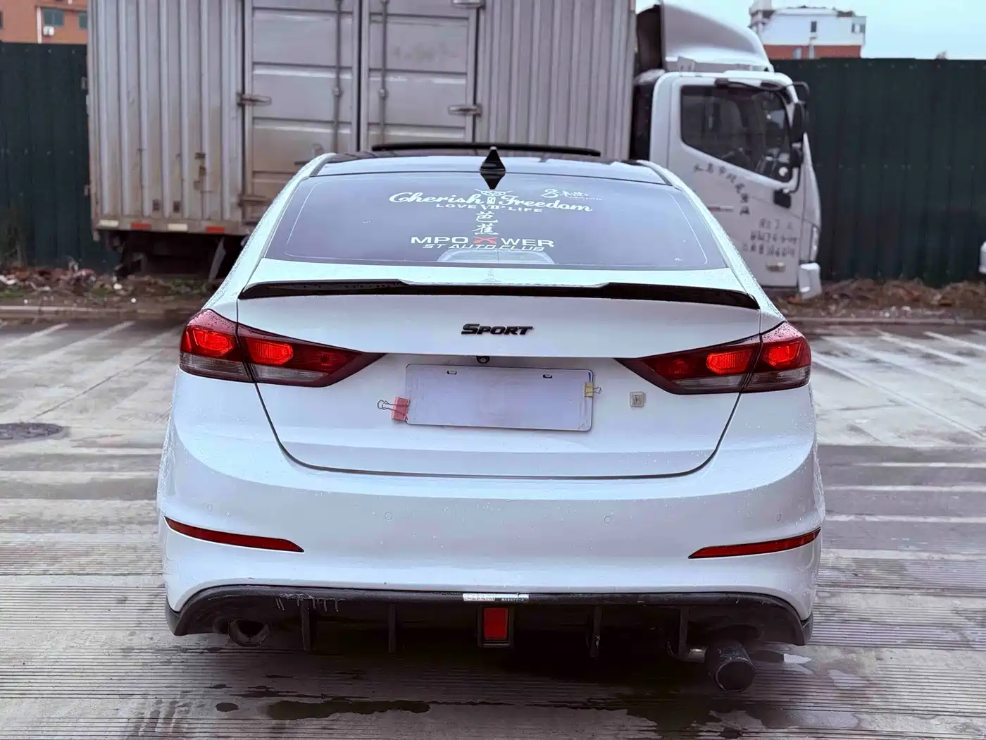 Hyundai Elantra 2016 Model 1.6L Automatic Smart Elite фото 10