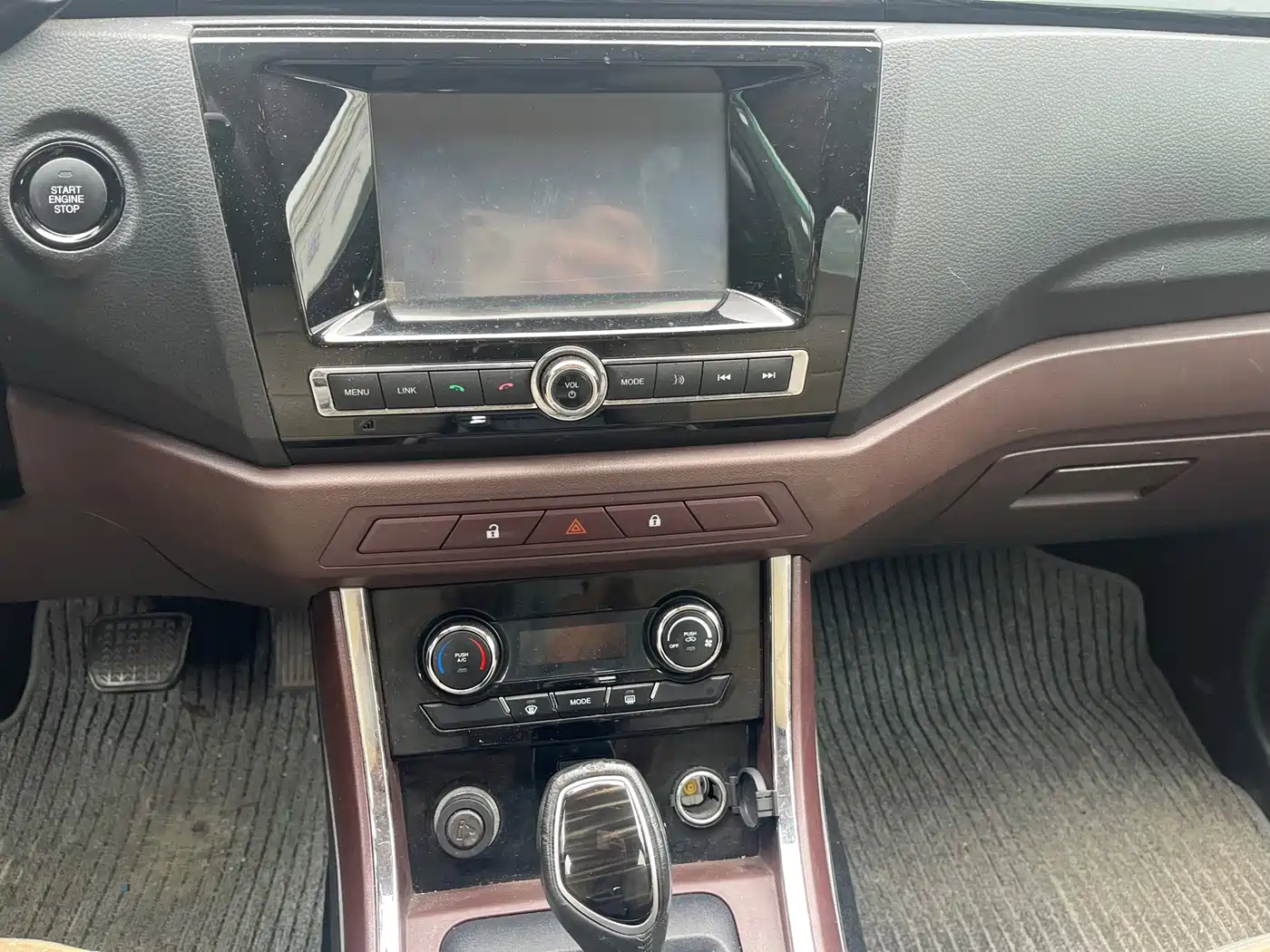 Lifan Maiwei 2017 2016 1.5L Automatic Premium