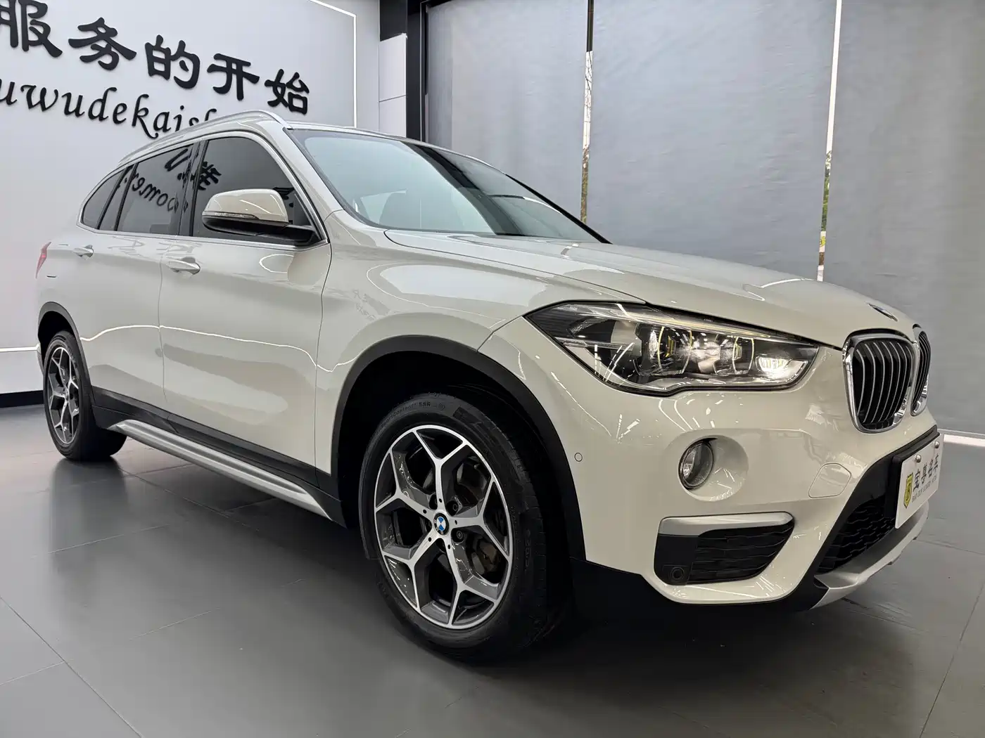 BMW X1 2016 sDrive18Li Luxury Model фото 3