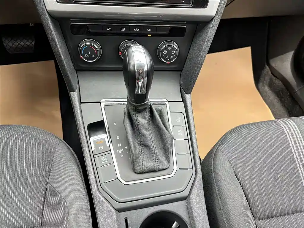 Volkswagen Lamando 2018 230TSI DSG Trend Edition фото 14
