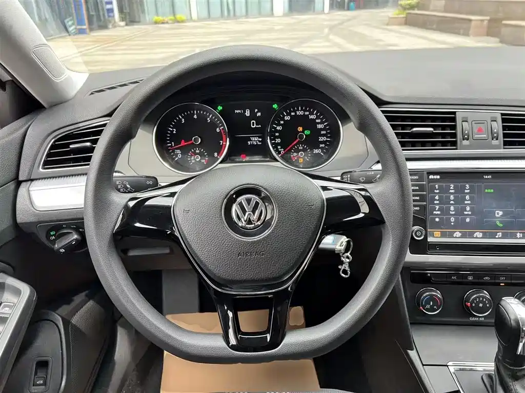 Volkswagen Lamando 2018 230TSI DSG Trend Edition фото 11