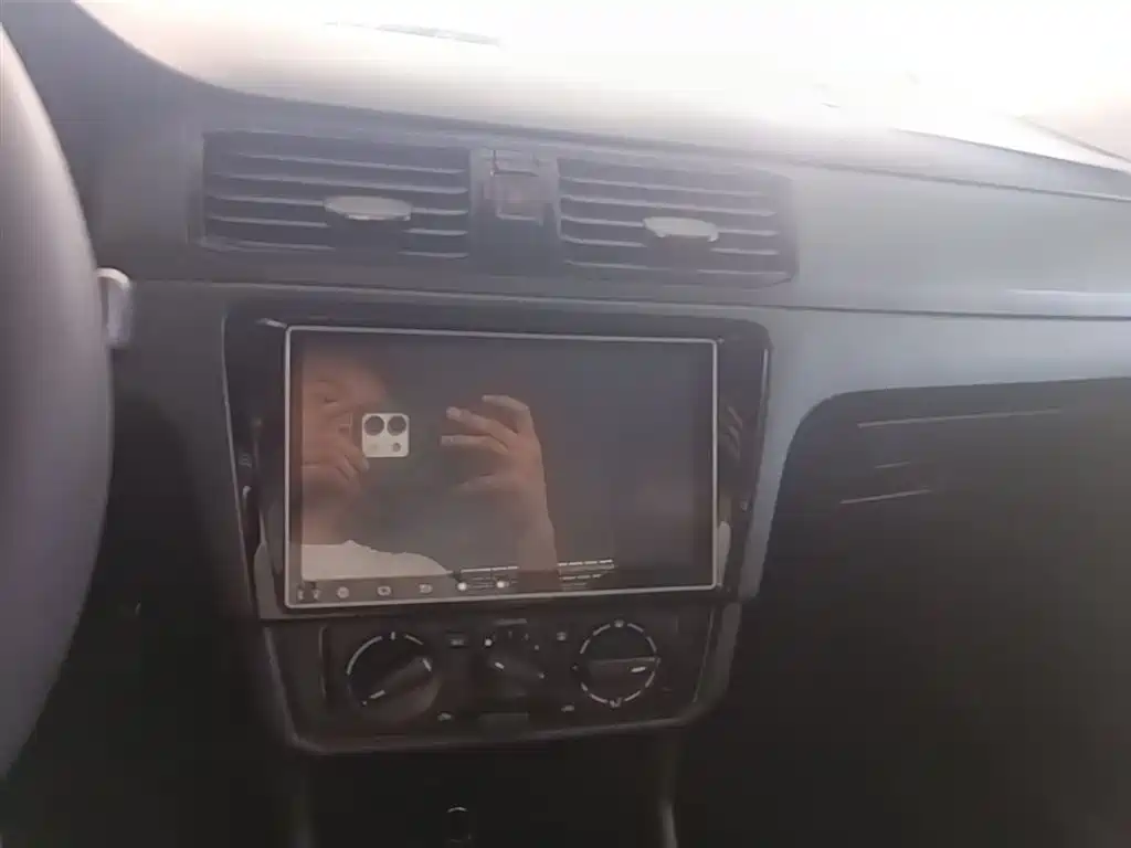 Volkswagen Santana 2016 1.6L Automatic Trend Edition фото 13
