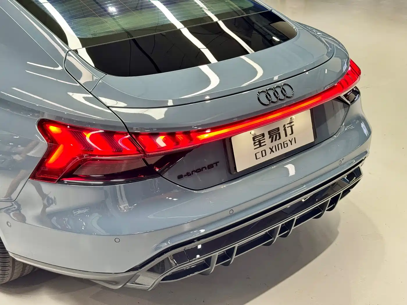 Audi e-tron GT 2024 2023 Base Model