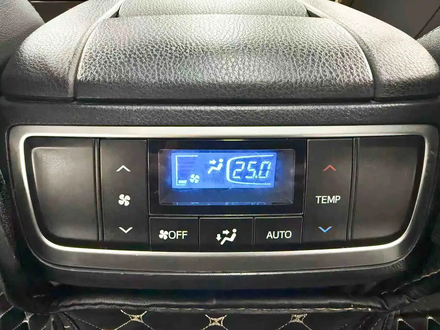 Toyota Highlander 2017 2.0T 4WD Premium 7-Seater фото 20