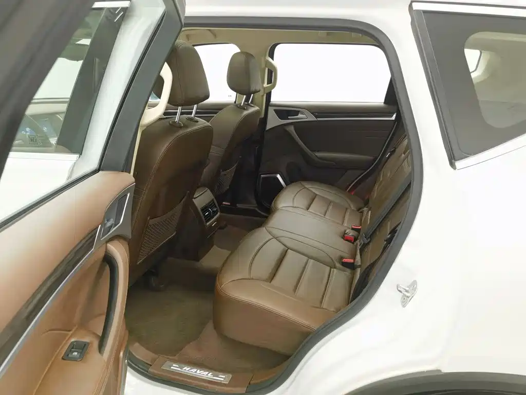 Фото 15 - Haval H7