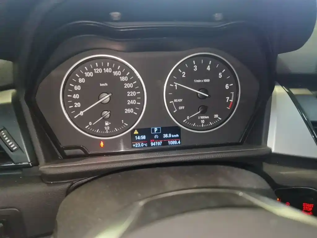 BMW 2 Series Gran Tourer 2015 218i Leading фото 12