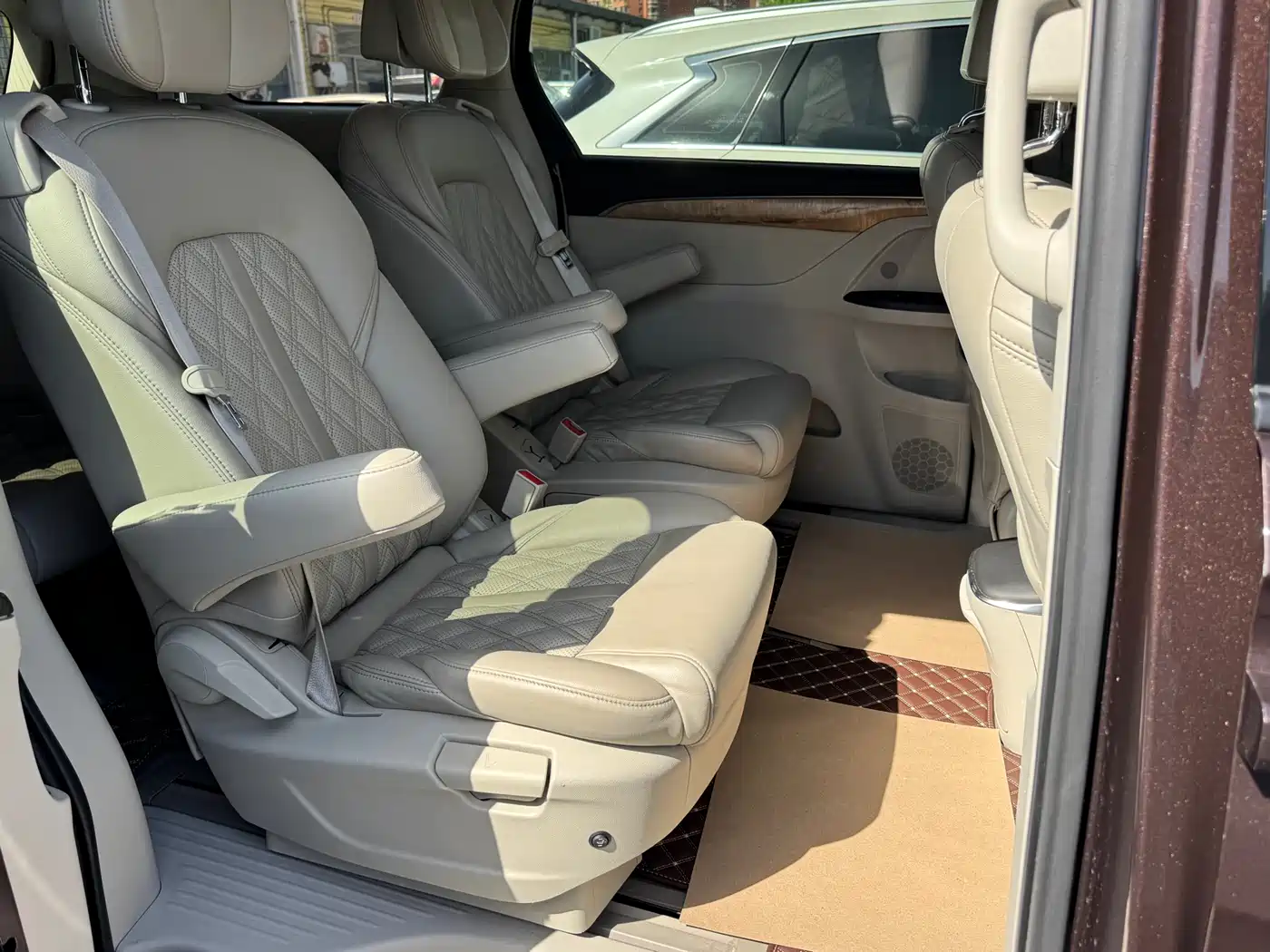 Buick GL8 2018 ES 28T Comfort Type China VI фото 12