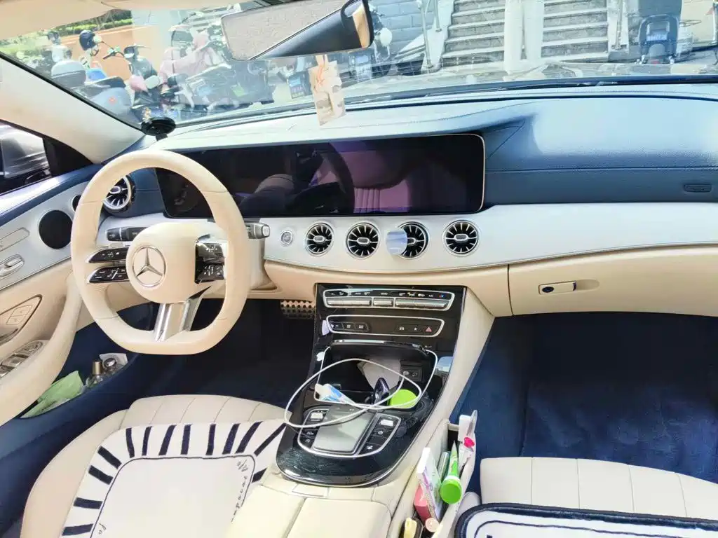 Mercedes-Benz E-Class, миниатюра 12