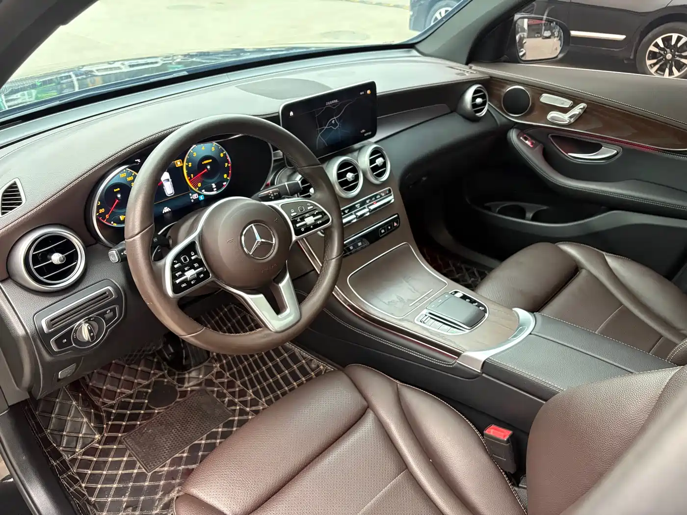 Mercedes-Benz GLC 2020 GLC 300 L 4MATIC Dynamic фото 4