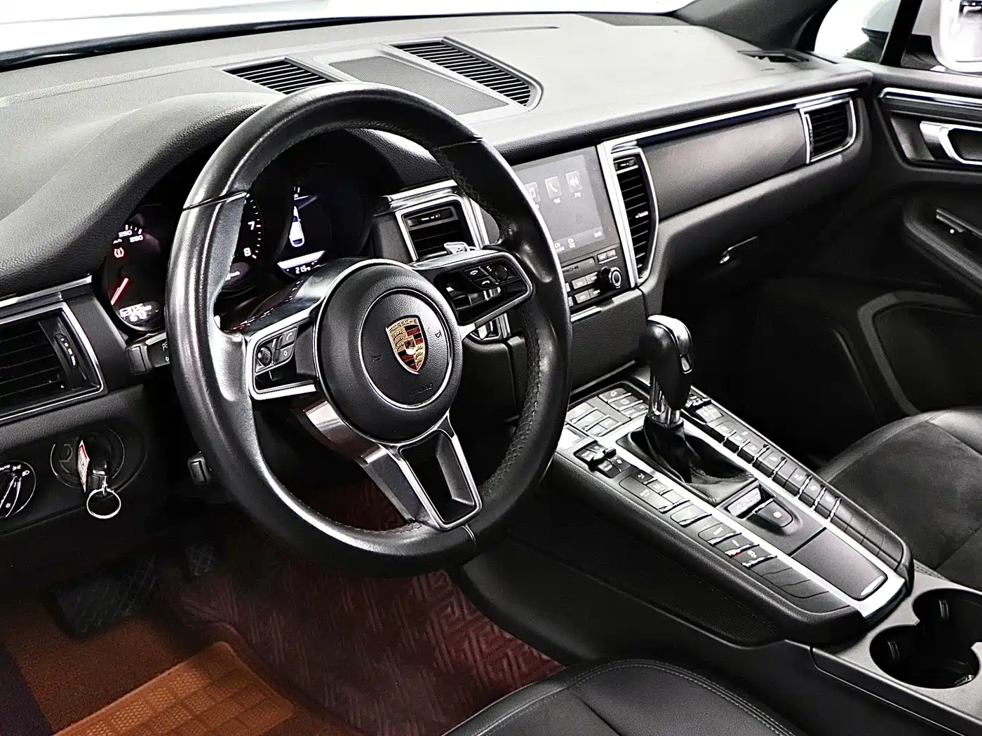 Porsche Macan 2017 Macan 2.0T фото 11