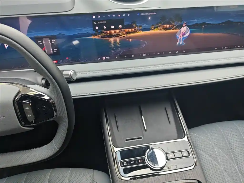 Geely Galaxy Galaxy E8 2025 700km Long Voyage Smart Drive Edition фото 12