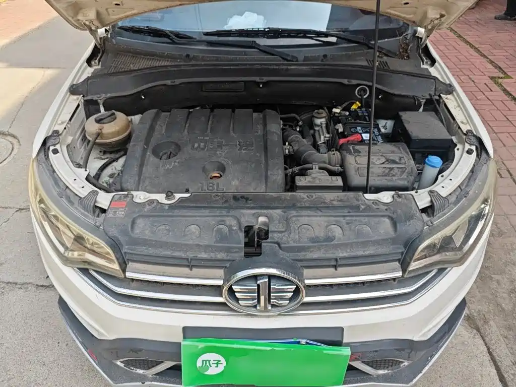 FAW Senya R7 2017 2016 1.6L Automatic Smart