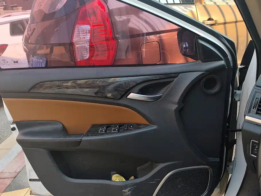 BYD Qin New Energy 2018 2018 1.5T Smart Elite