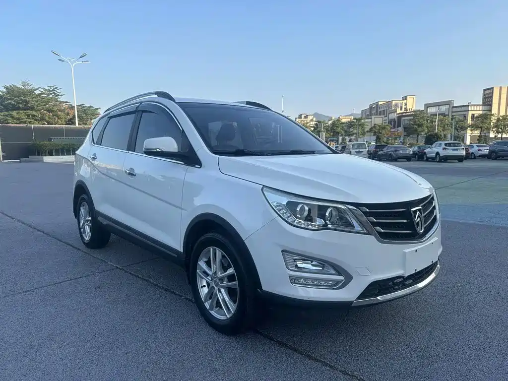 Photo 3 - Baojun 560
