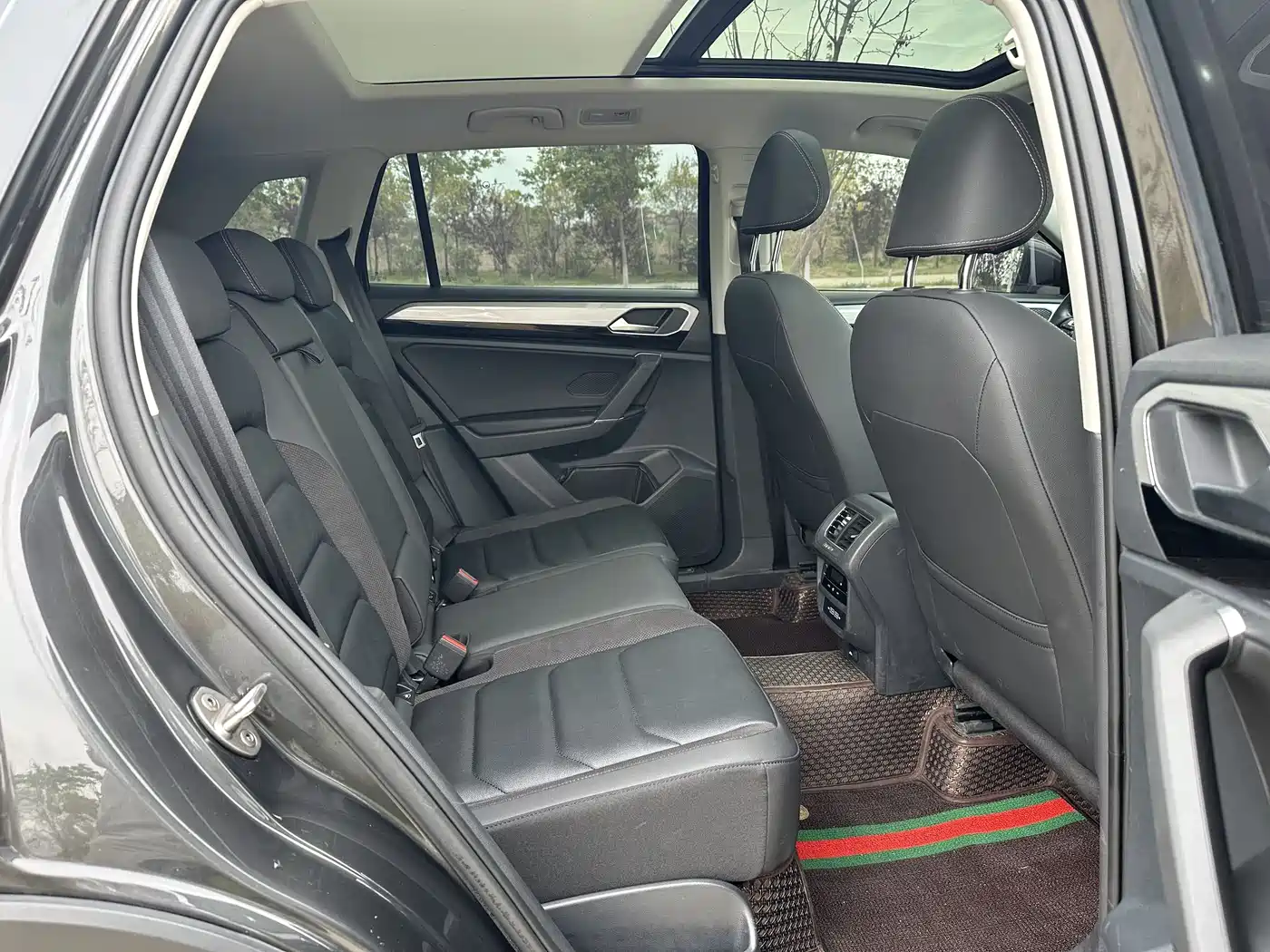 Volkswagen Tayron 2022 280TSI 2WD Luxury Smart Connect Edition фото 13