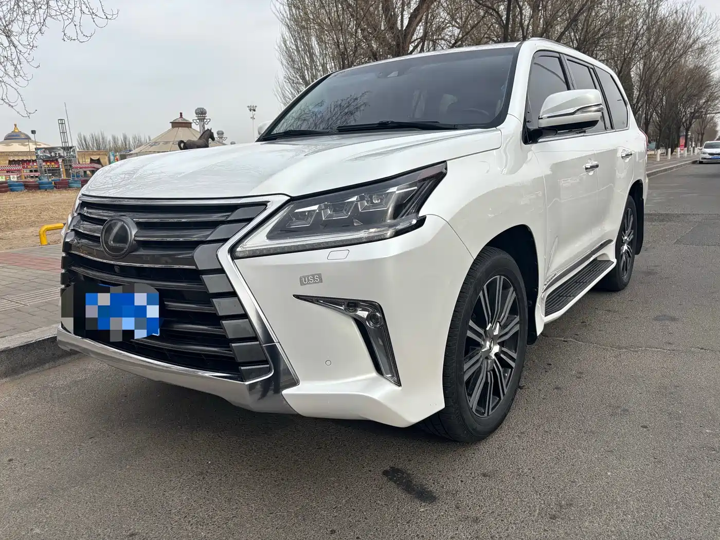 Lexus LX 2017 570 Peak Special Limited Edition