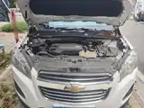 Photo 11 - Chevrolet Trax
