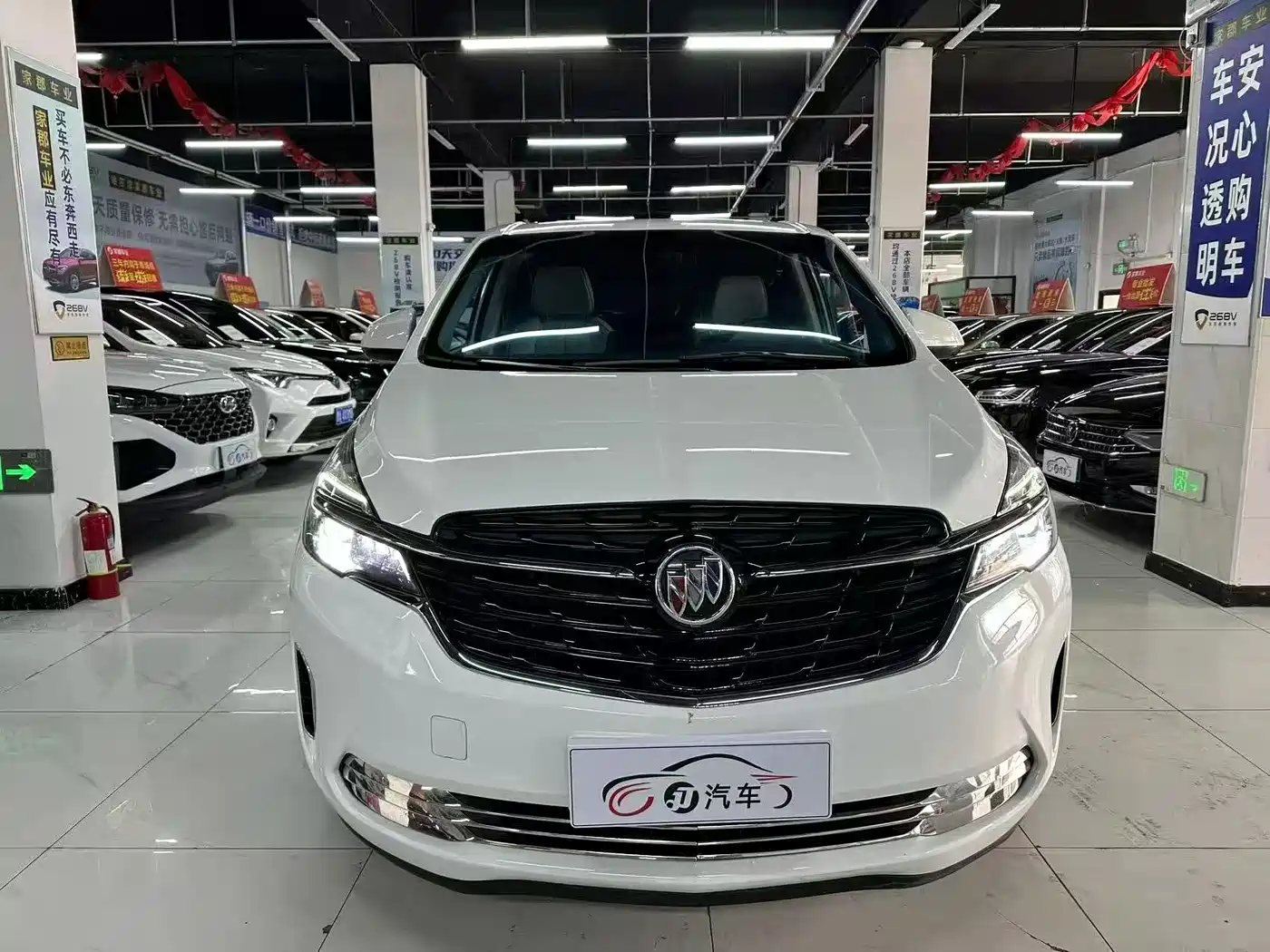 Buick GL8 2020 Model Land Business Class 652T Luxury фото 3
