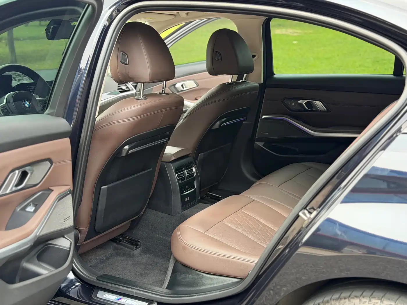BMW 3 Series 2022 Facelift 325Li M Sport Shadow Edition фото 13