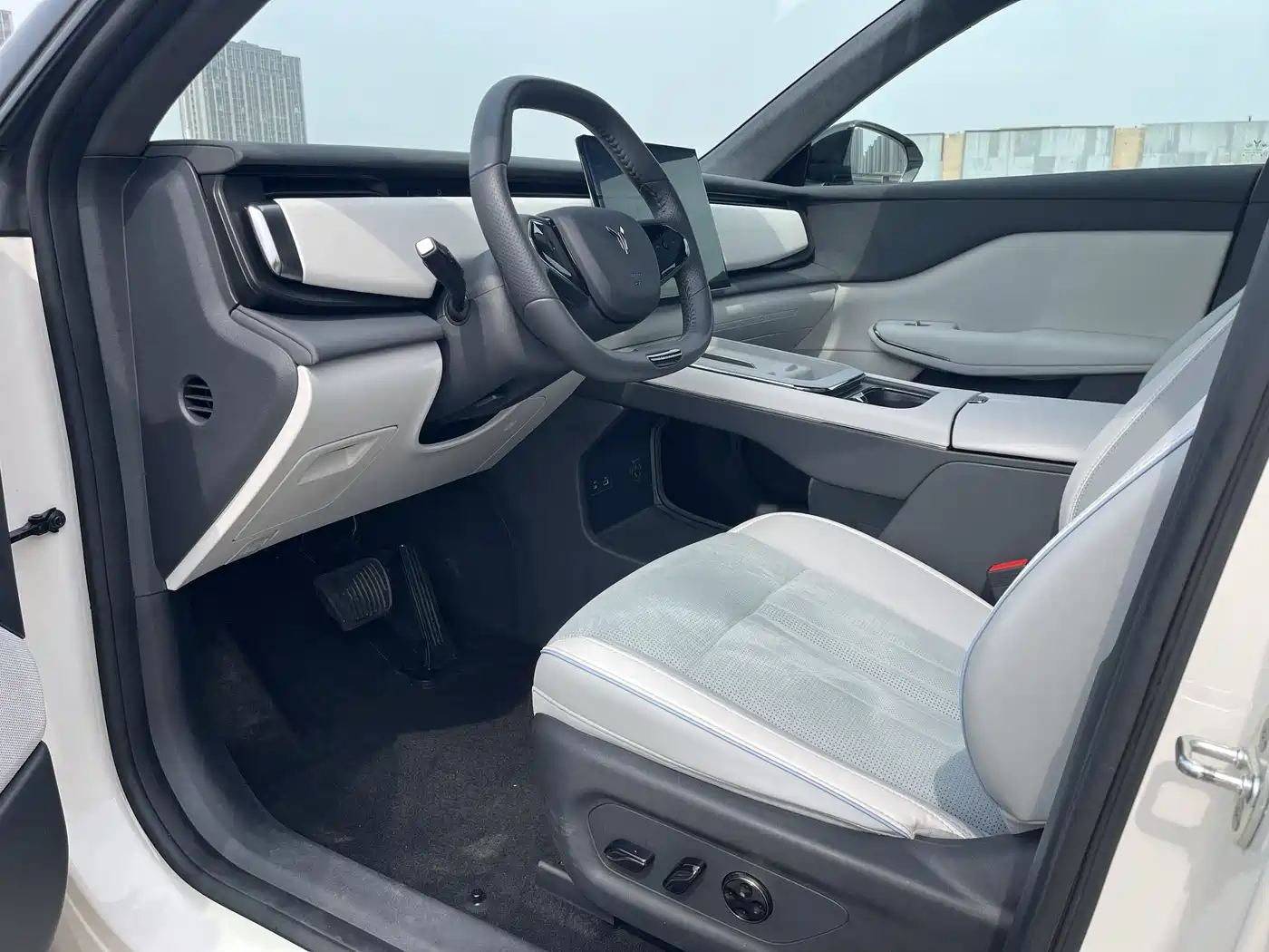 Voyah Auto Voyah Zhiyin 2024 Long Range Super Charging Edition фото 9