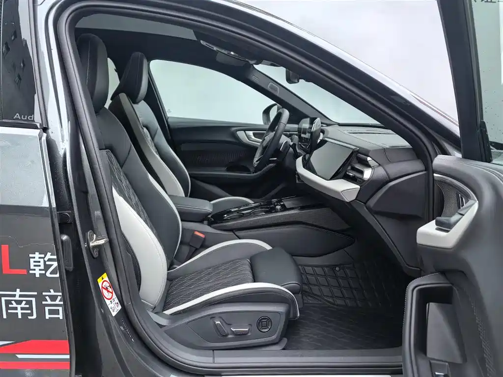 Фото 16 - Audi A5L