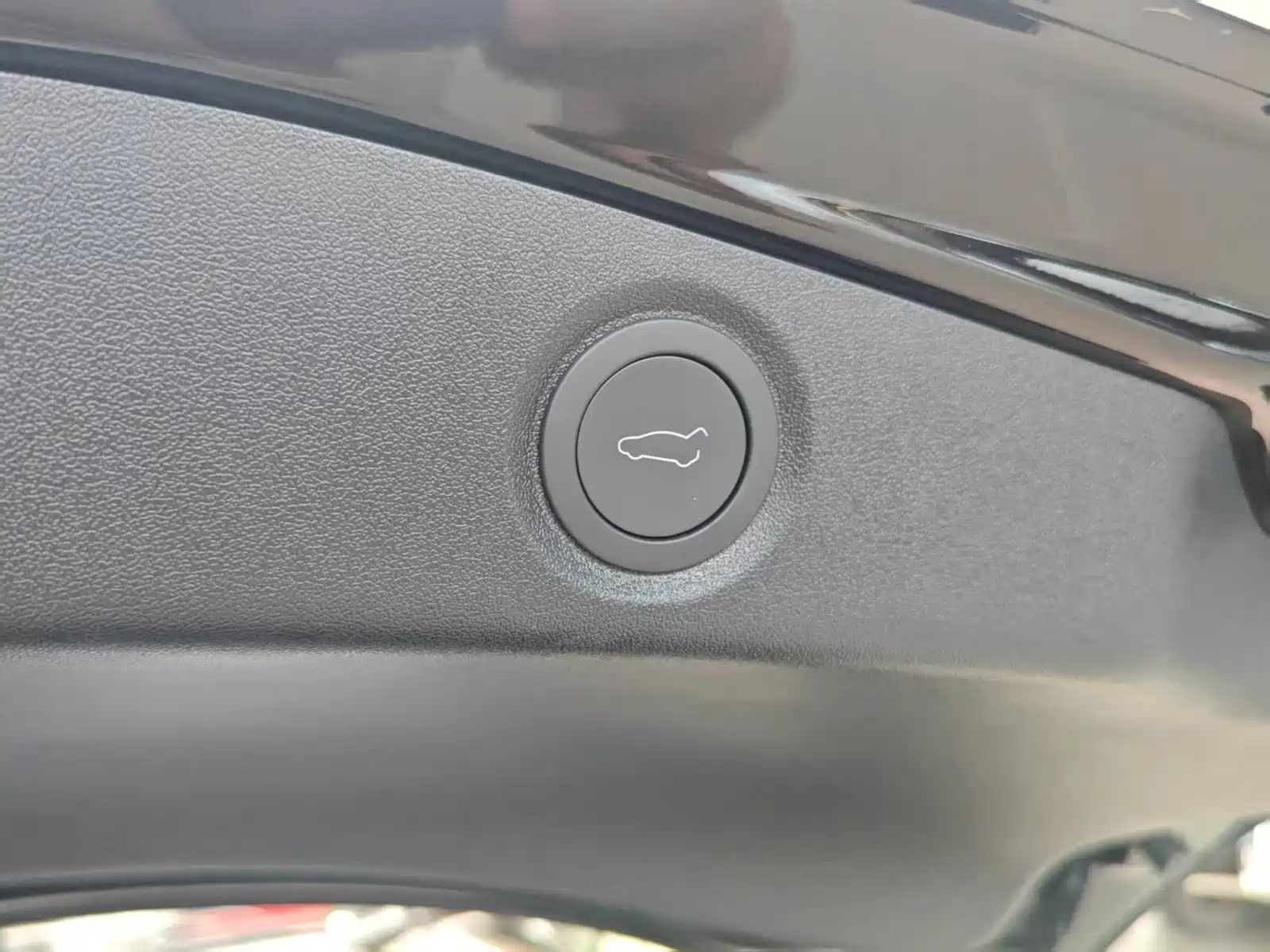 Фото 20 - Tesla Model 3