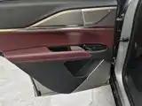 Фото 9 - Cadillac XT5
