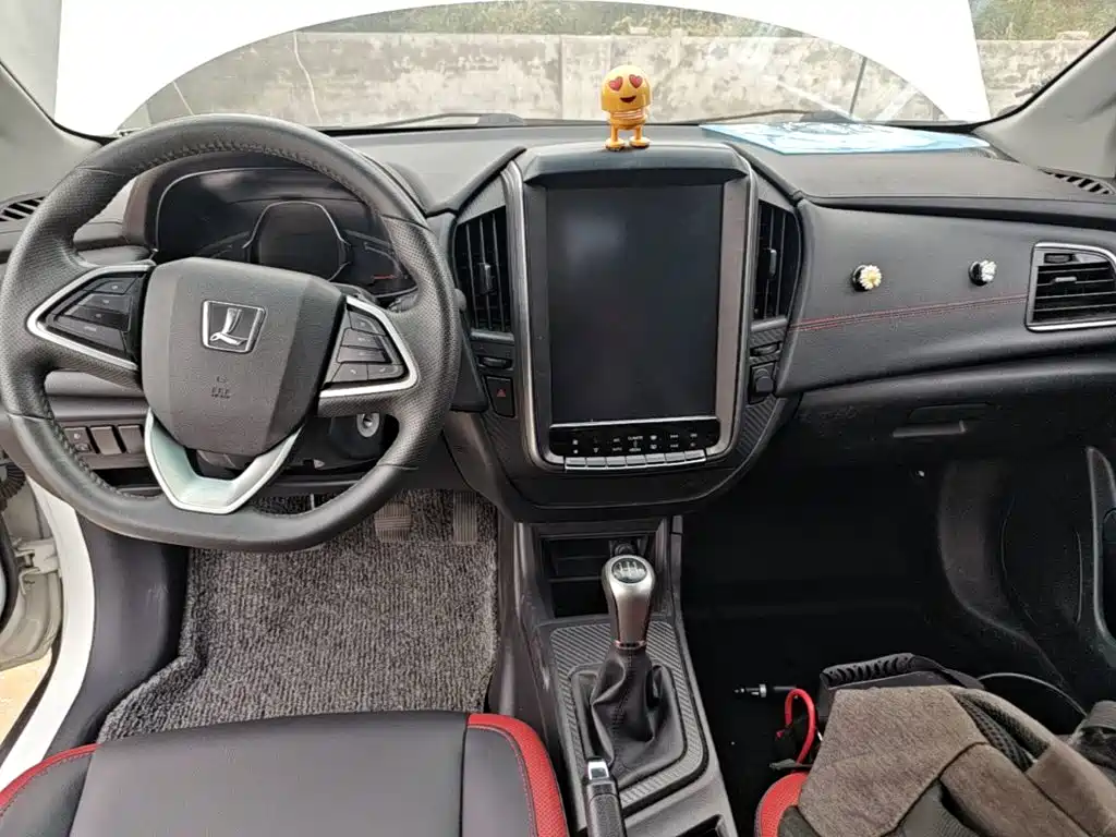 صورة 10 - Luxgen U5 SUV
