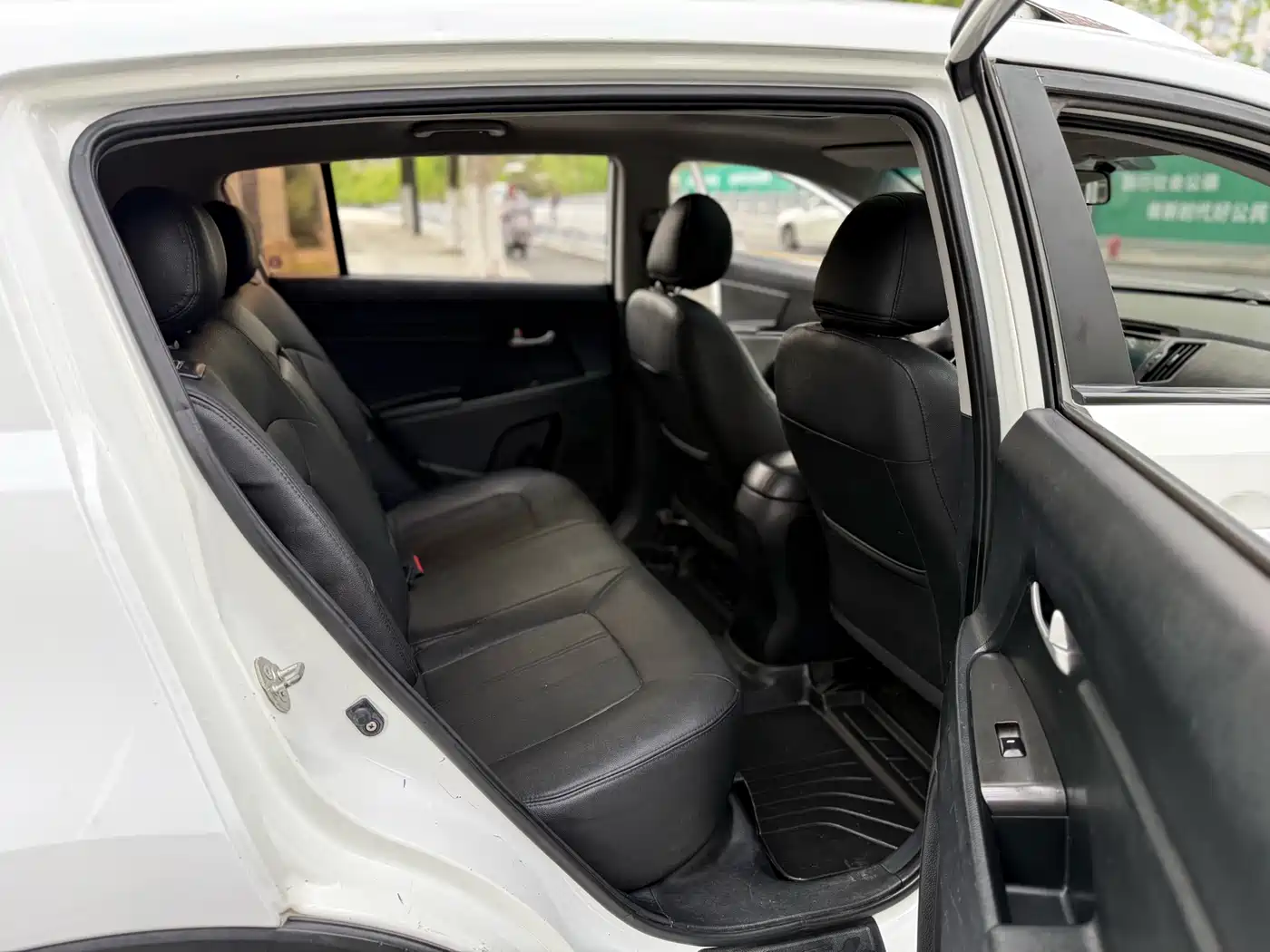 Kia Sportage 2016 2.0L Automatic 2WD GL фото 13