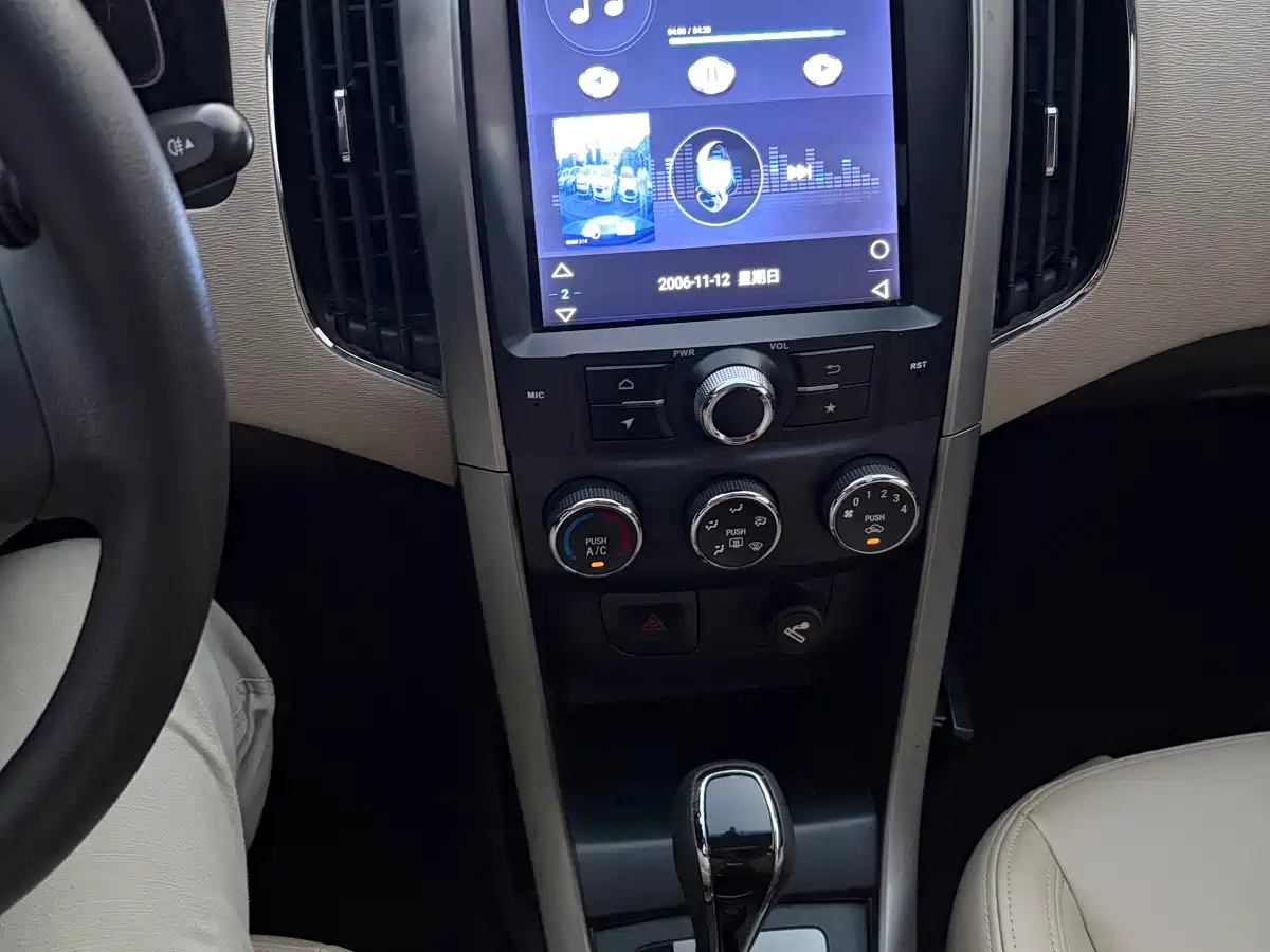Baojun 630 2012 2012 1.5L DVVT Automatic Comfort