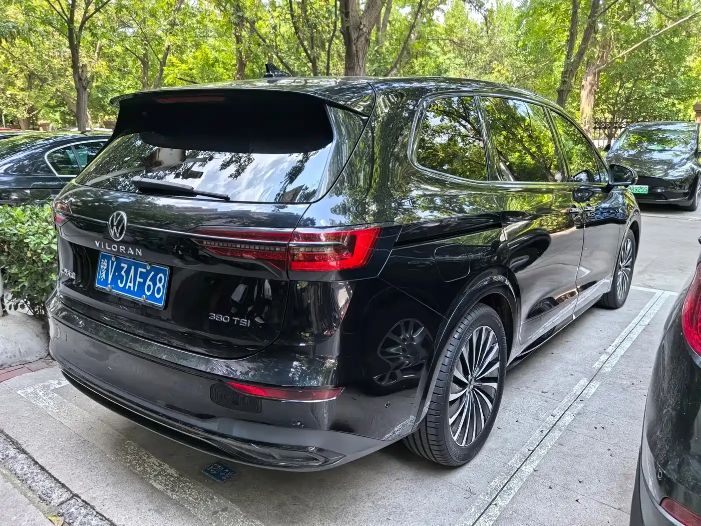 Volkswagen Viloran 2024 2023 380TSI Premium Edition