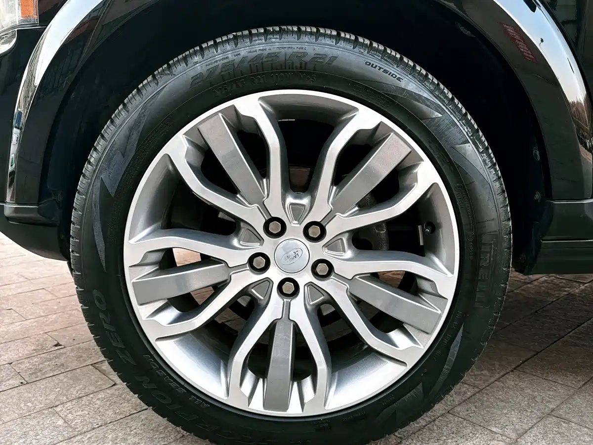 Land Rover Discovery 2011 4.0 V6 HSE фото 7