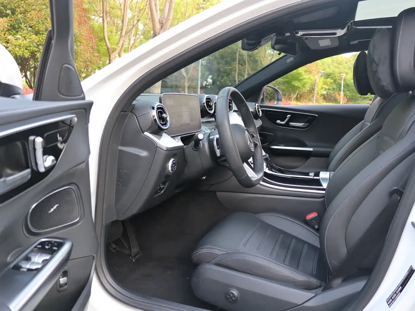Mercedes-Benz C-Class 2023 Facelift C 200 L Sport Edition фото 10