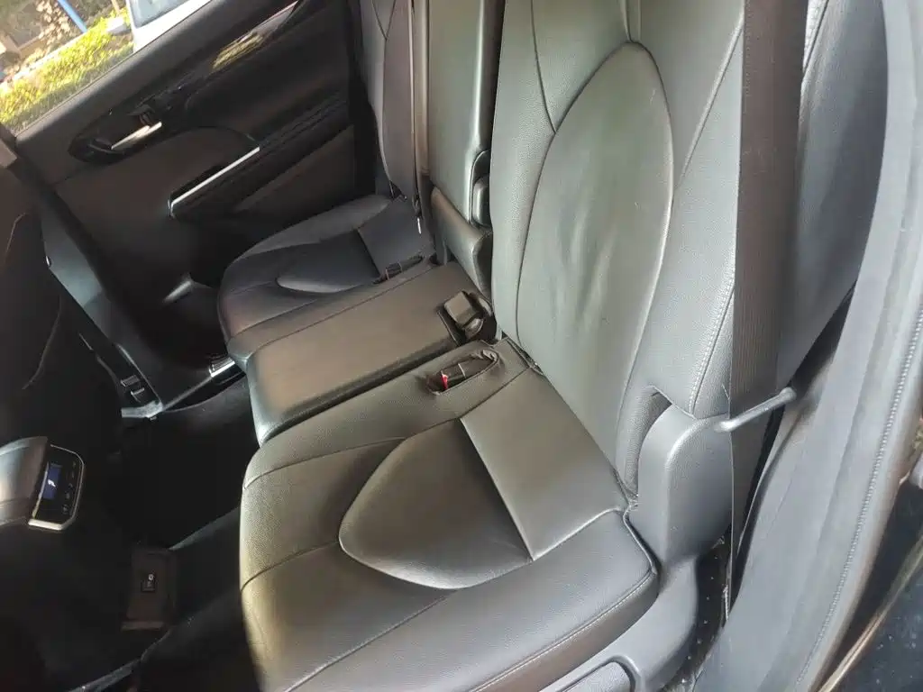 Toyota Highlander 2024 2023 2.5L Smart Hybrid Dual Engine AWD Premium 7-Seater