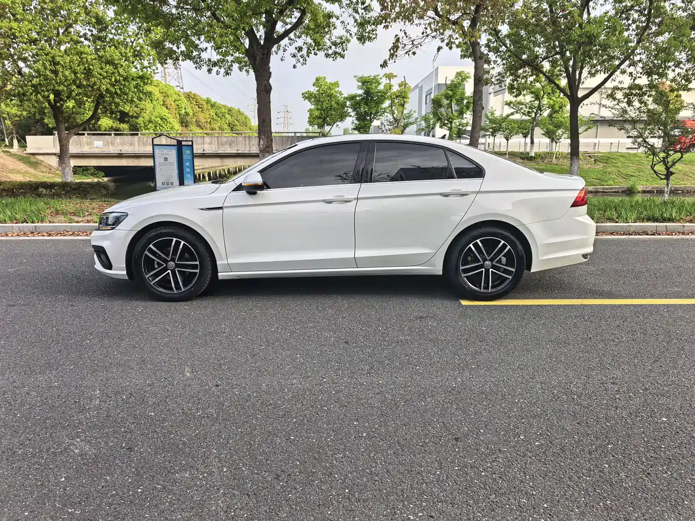 Volkswagen Lamando 2019 280TSI DSG Comfort Edition China VI фото 11
