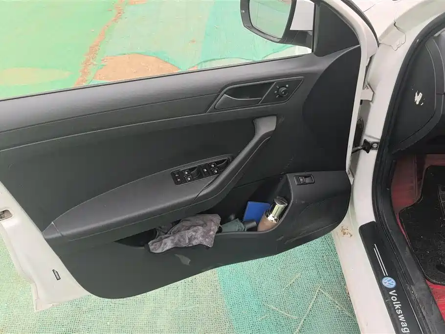 Volkswagen Jetta 2017 1.5L Manual Fashion фото 7