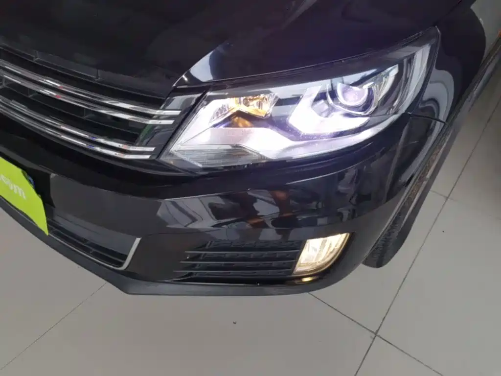 صورة 24 - Volkswagen Tiguan