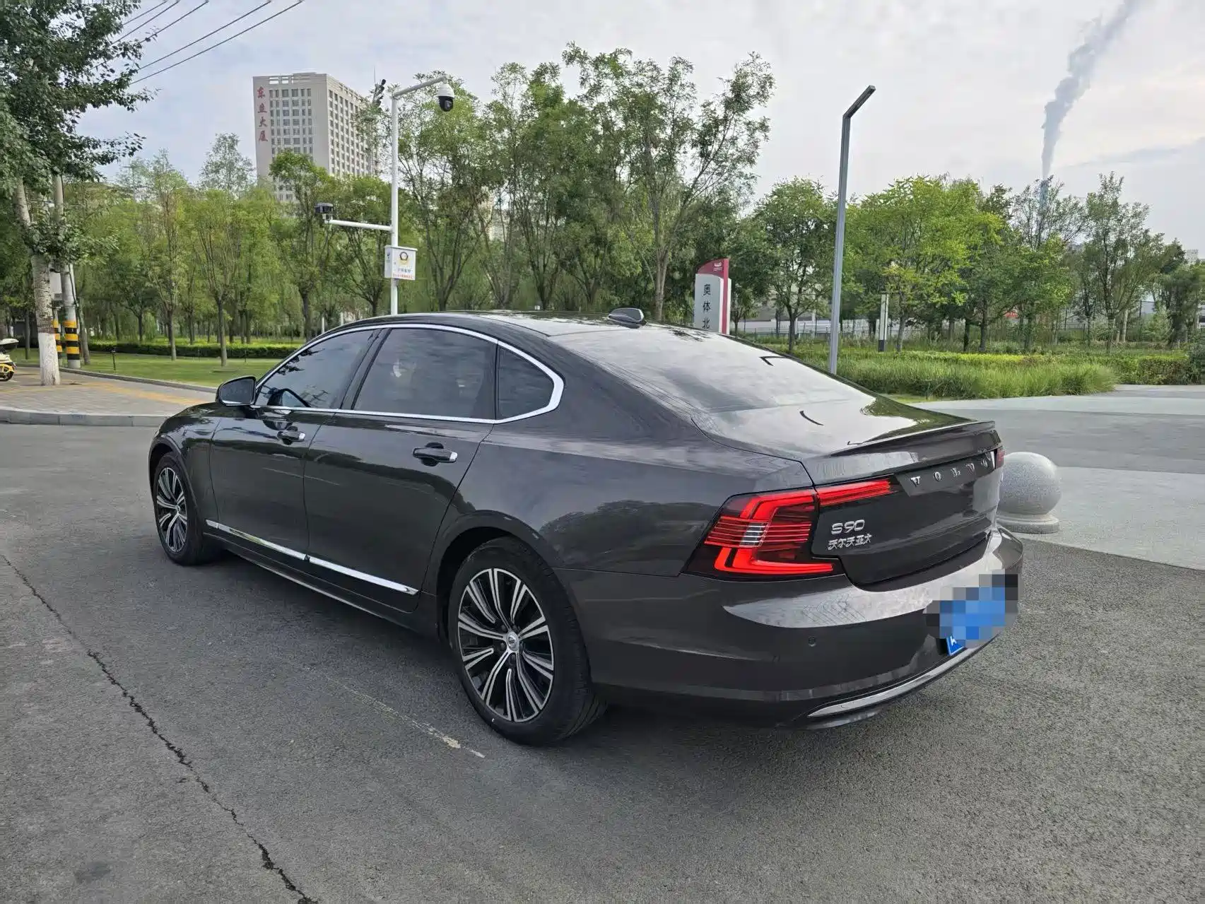 Фото 4 - Volvo S90