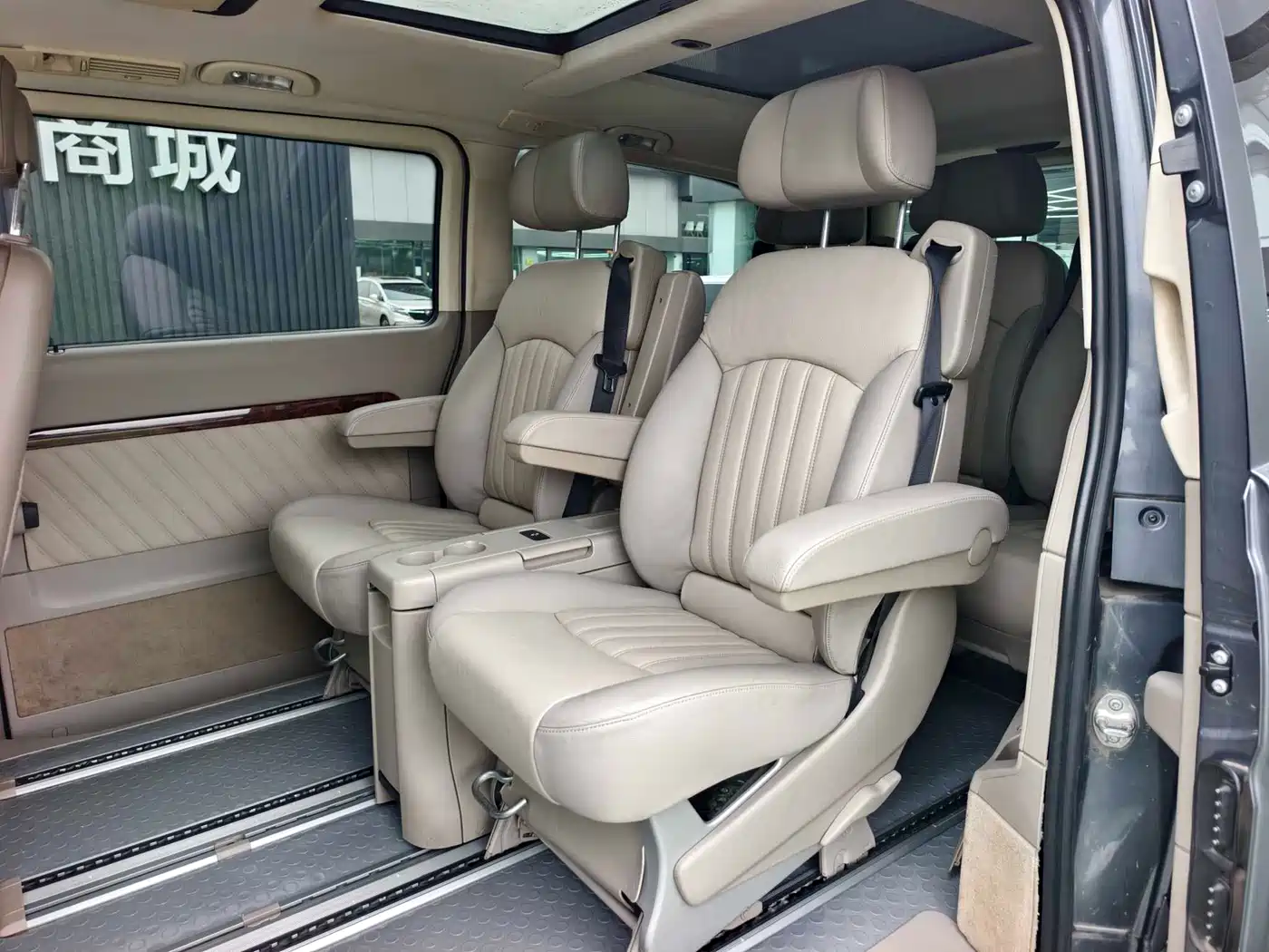 Mercedes-Benz Viano 2013 3.5L Haochi Edition фото 13