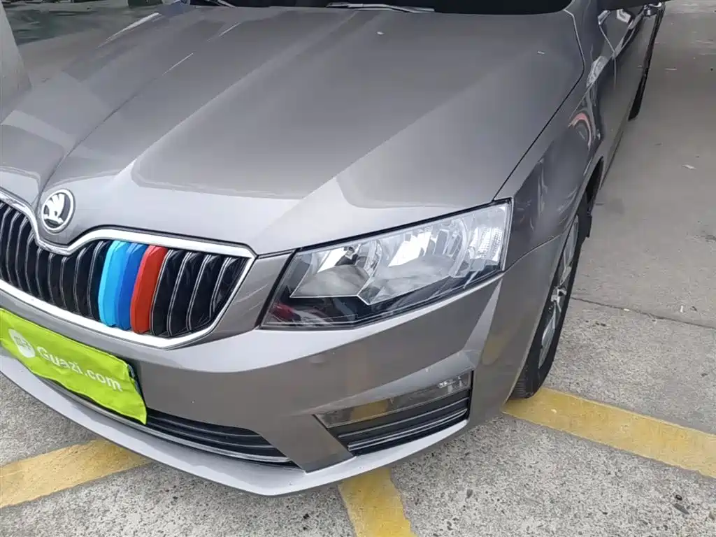 Škoda Octavia 2017 Classic 1.6L Automatic Comfort фото 24