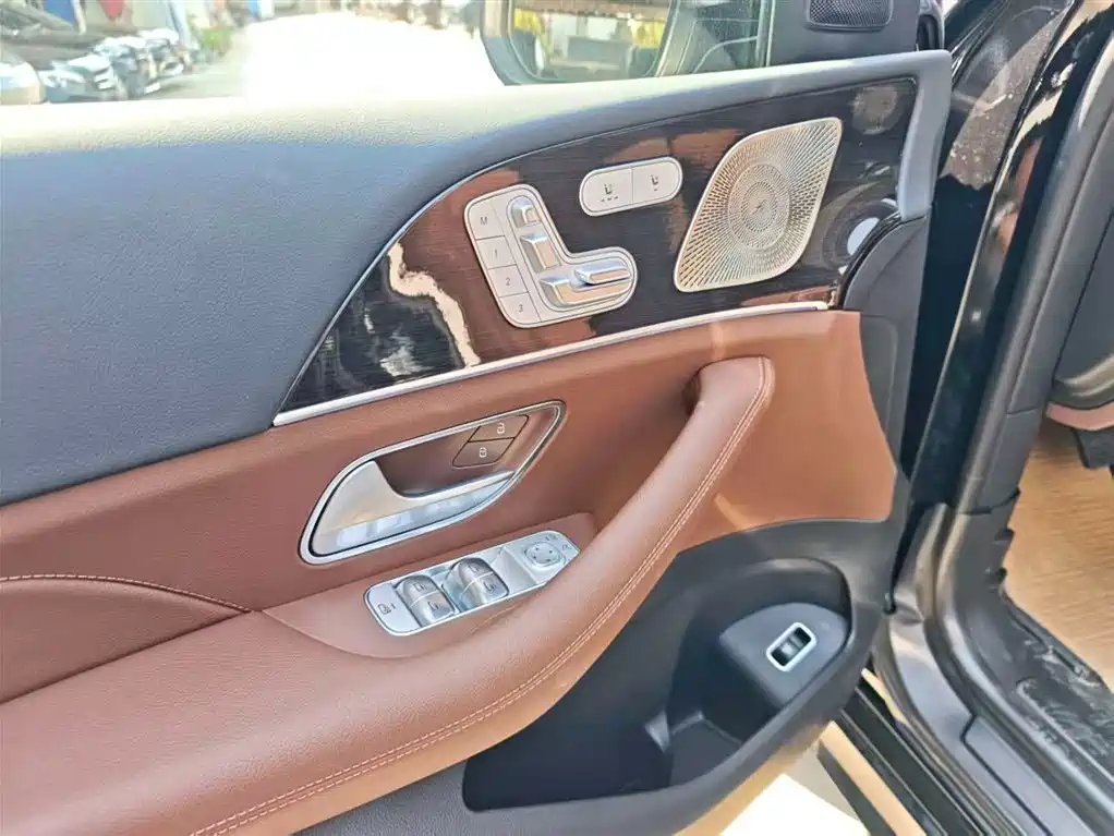 Mercedes-Benz GLE 2025 Facelift GLE 350 4MATIC Fashion Model фото 13
