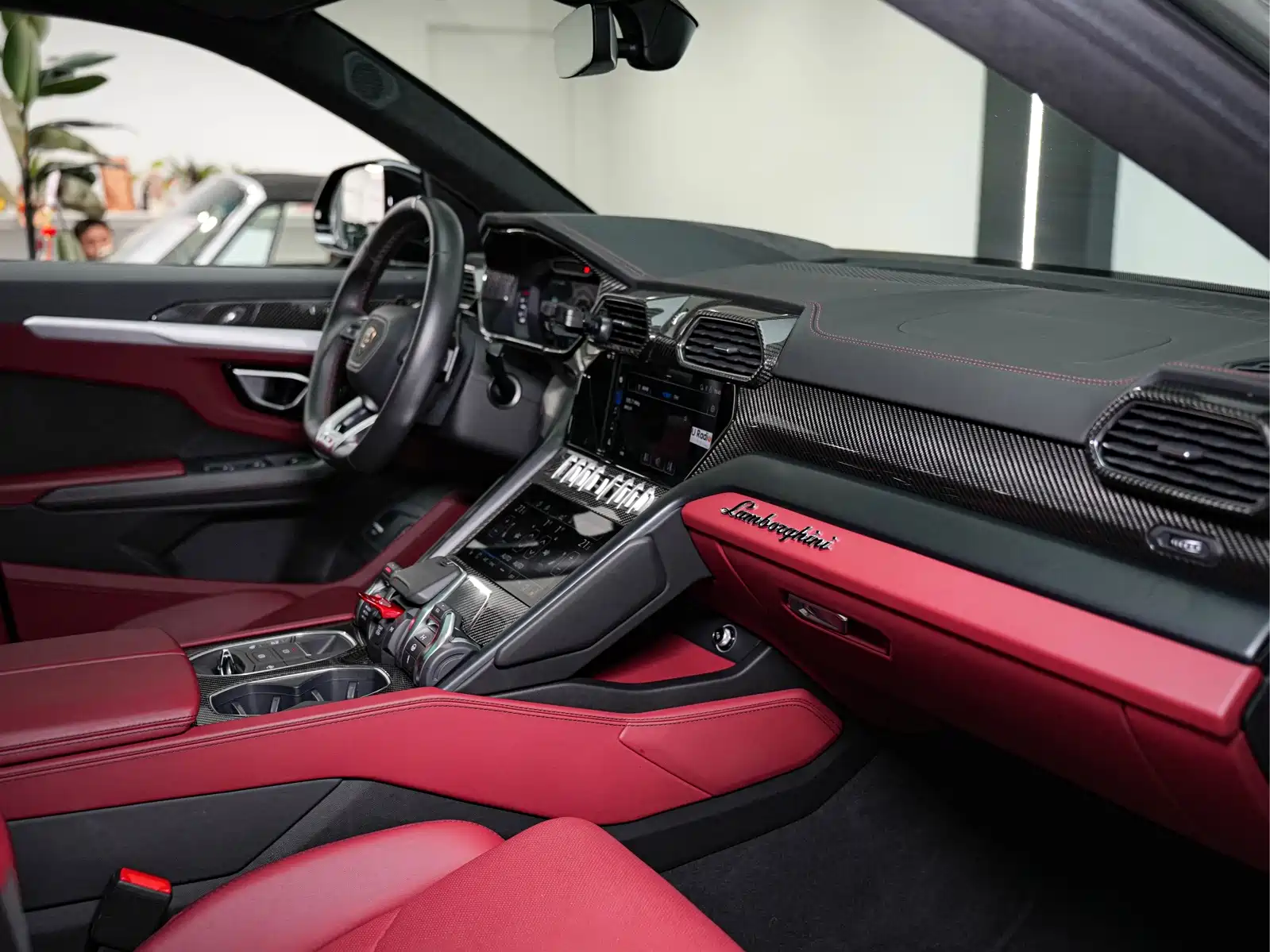 Фото 15 - Lamborghini Urus