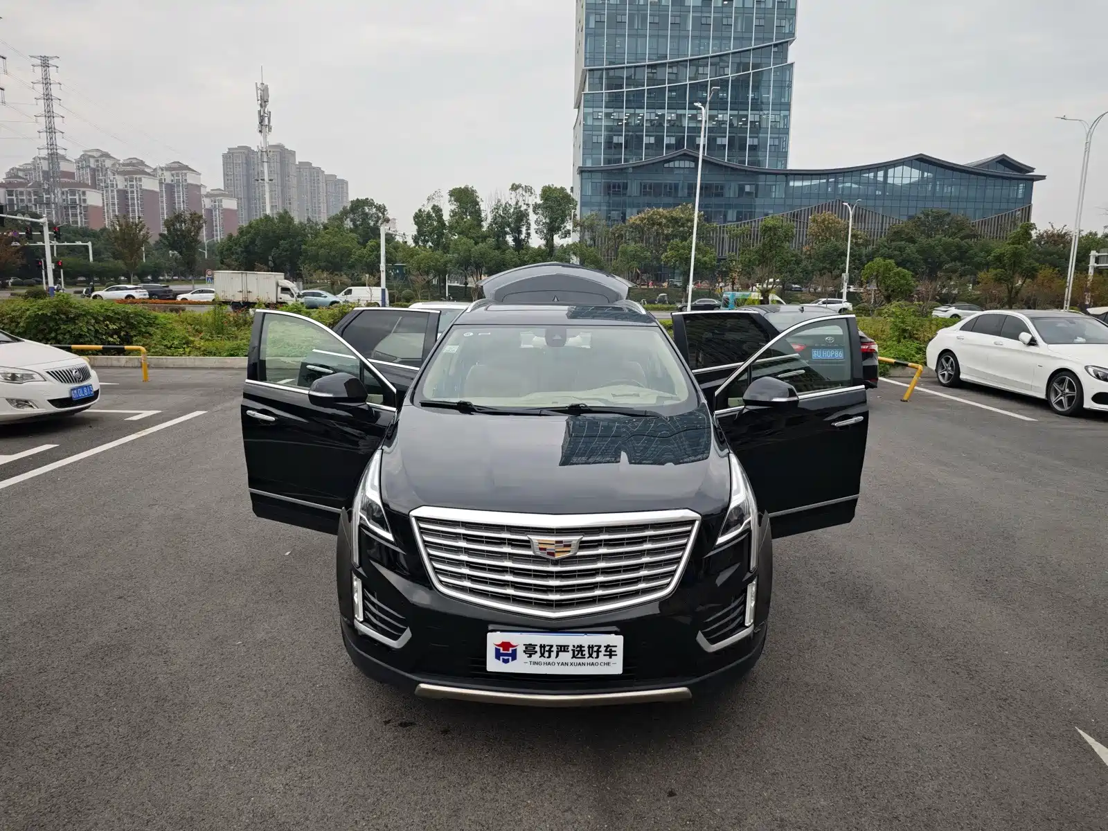 Фото 27 - Cadillac XT5