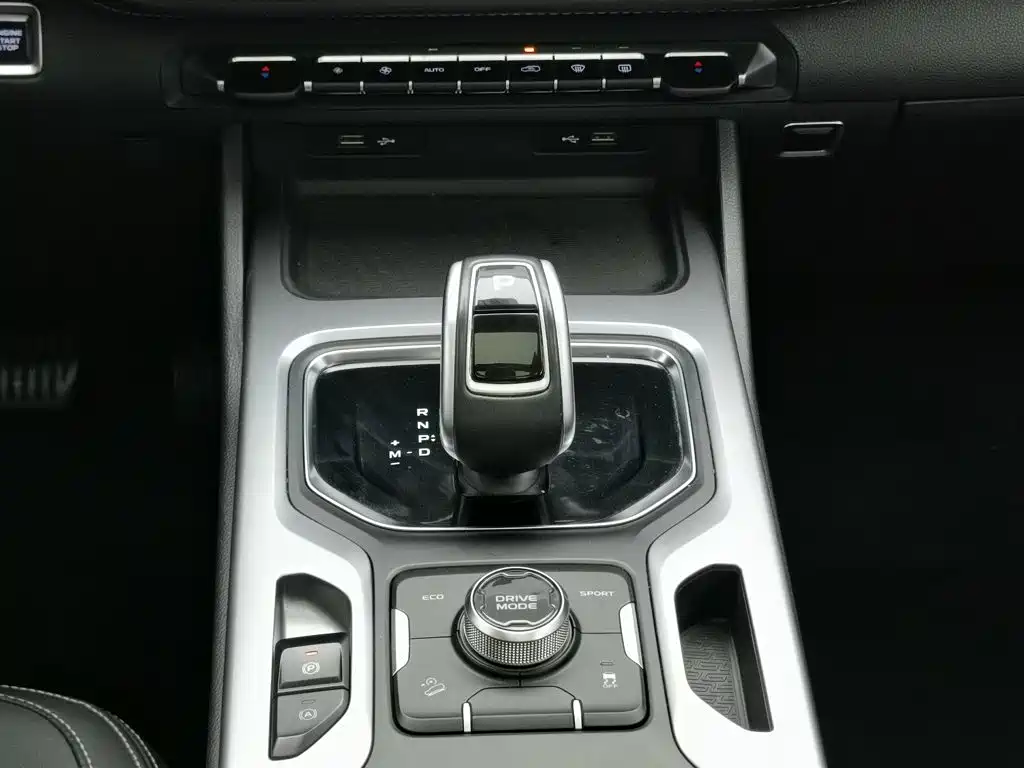 Geely Haoyue 2020 2020 1.8TD DCT Luxury 7-Seater