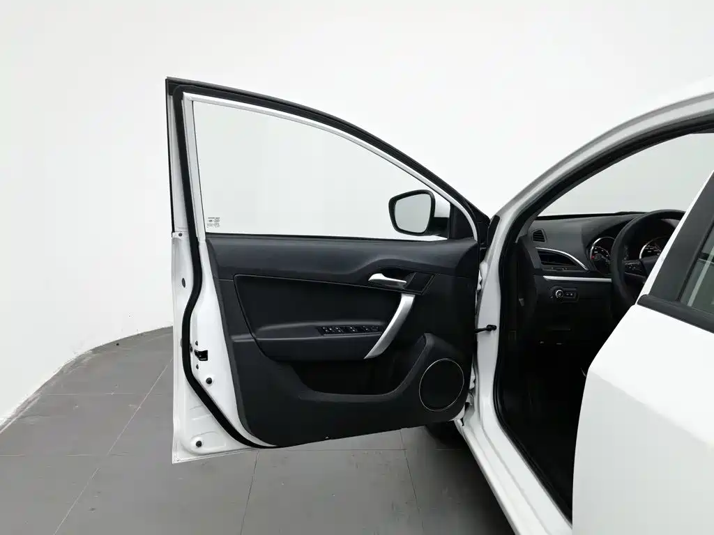 MG MG5 2013 2012 1.5L Automatic Luxury Edition
