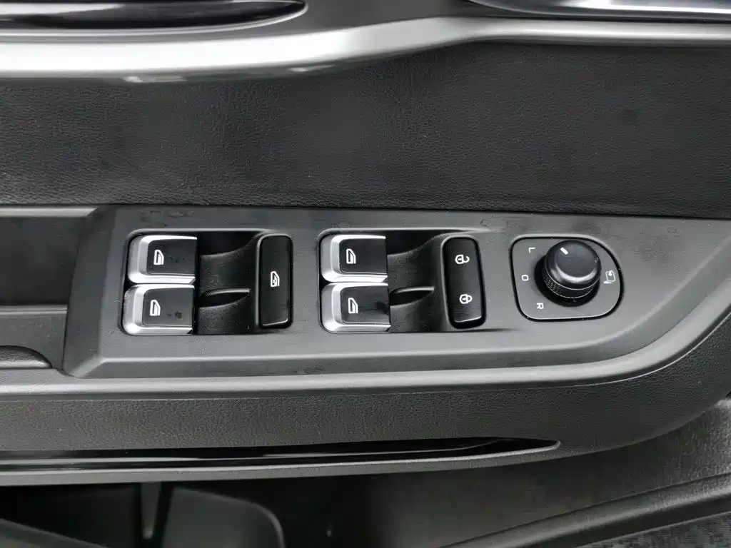 Geely Haoyue 2020 2020 1.8TD DCT Luxury 7-Seater