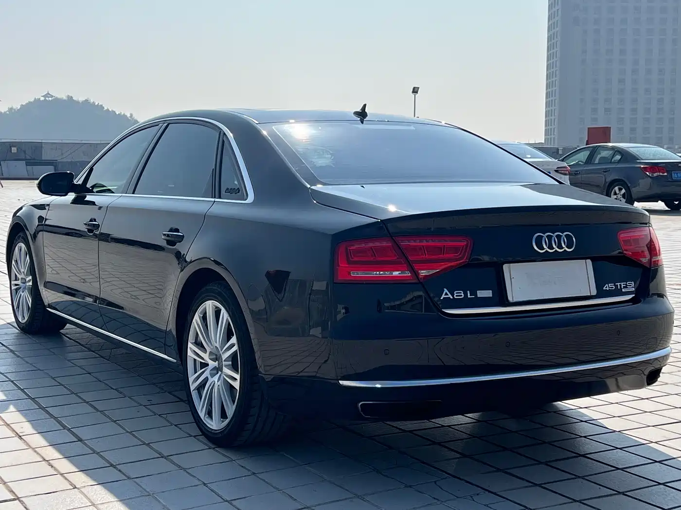Audi A8 2013 A8L 45 TFSI quattro Luxury фото 4