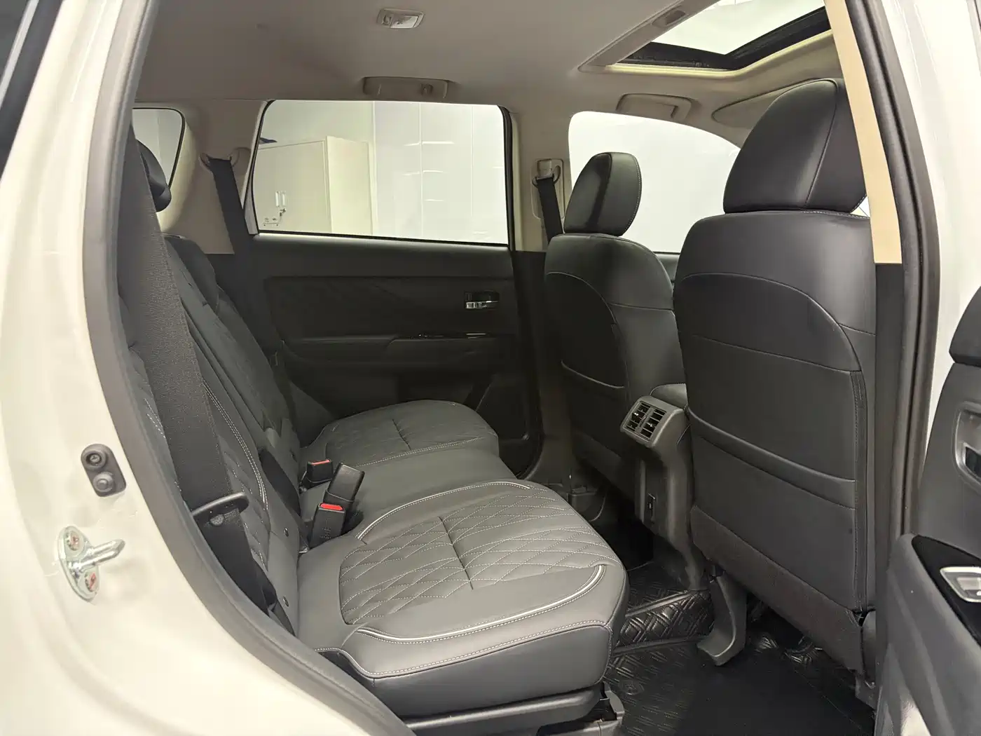 Mitsubishi Outlander 2023 2021 2.0L FWD Comfort Edition 5-seater