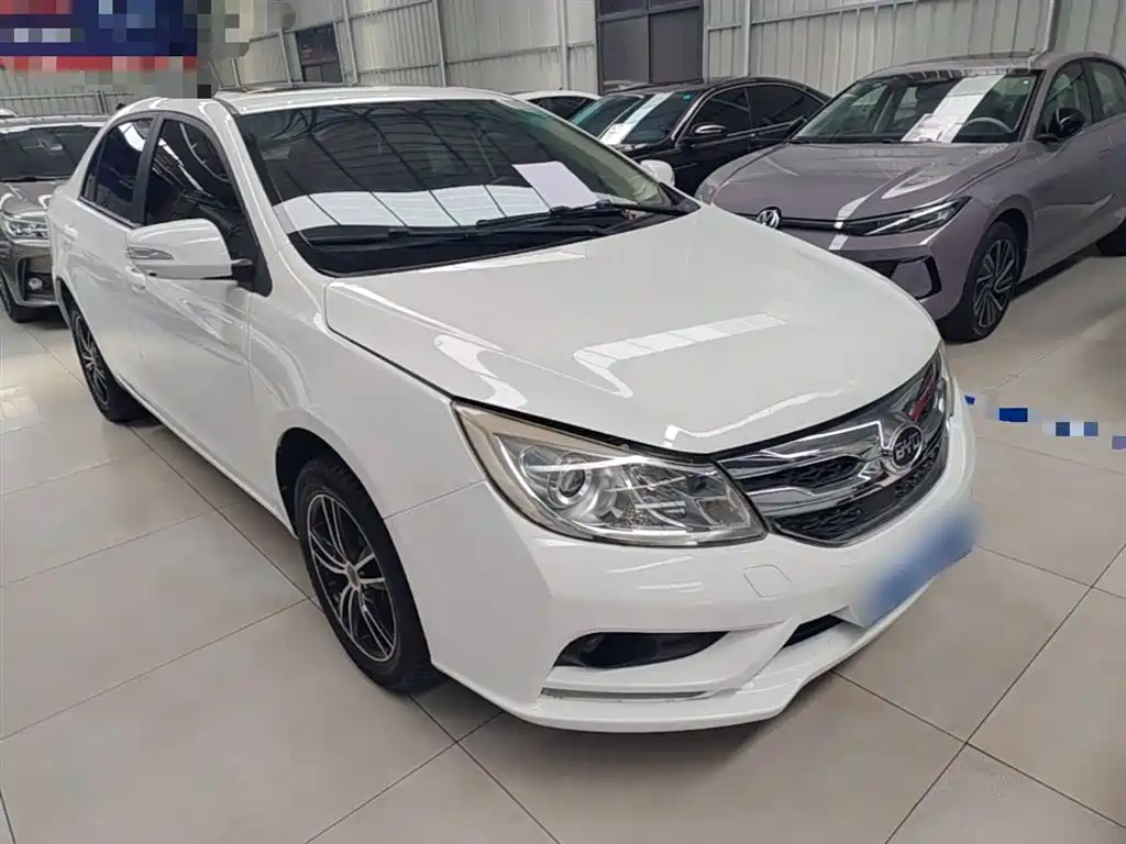 BYD Surui 2015 1.5L Manual Luxury фото 4